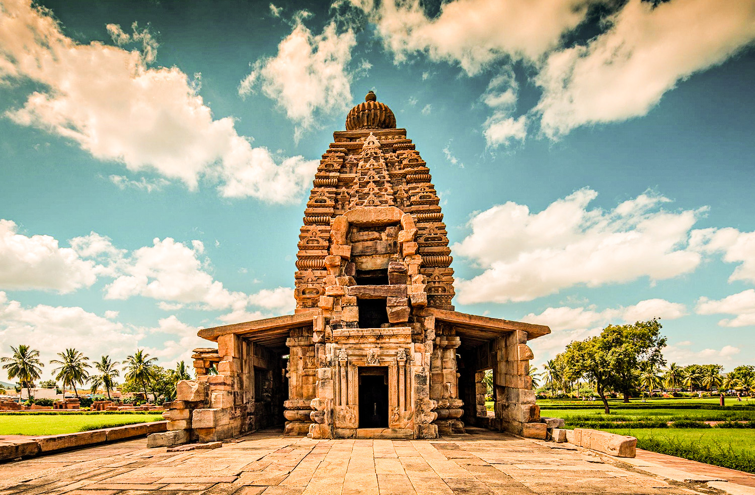 Galaganatha Temple - Pattadakal