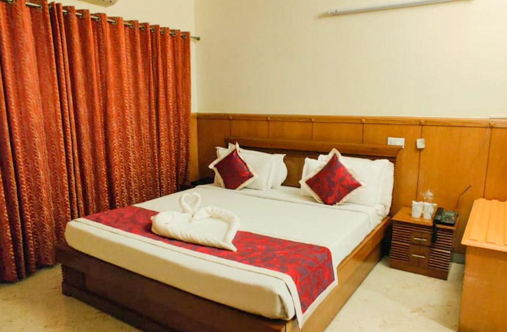 karnataka tourism room booking